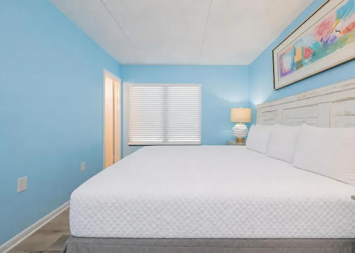 Apartment Island Winds East 309 *